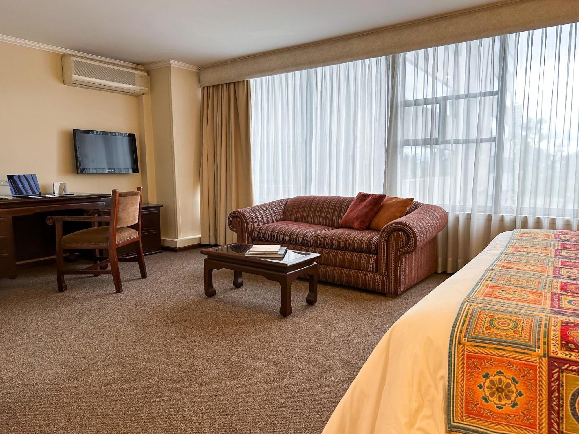 Hotel La Quinta By Wyndham Quito Exteriér fotografie